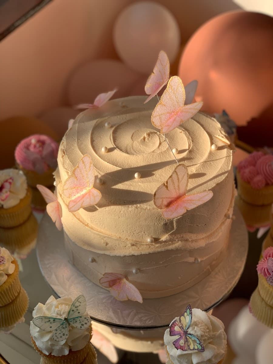 Wedding cake by Cake Box SA