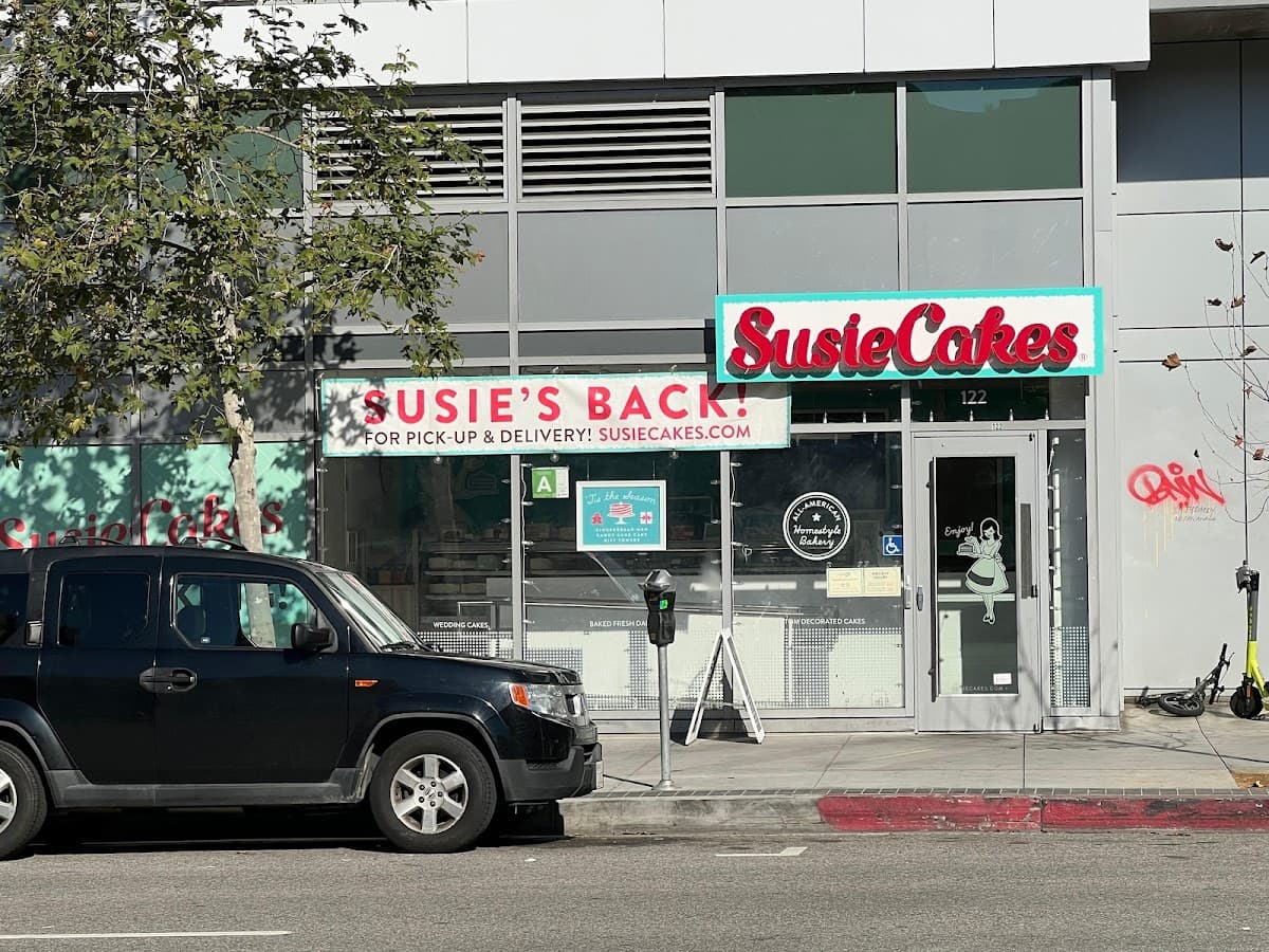 Wedding cake by SusieCakes - Downtown LA