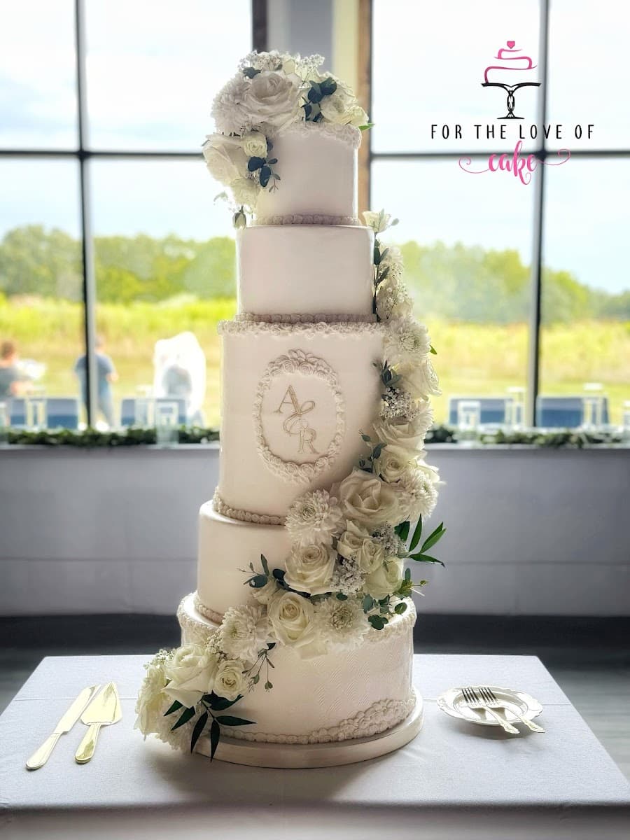 Wedding cake by For the Love of Cake STL