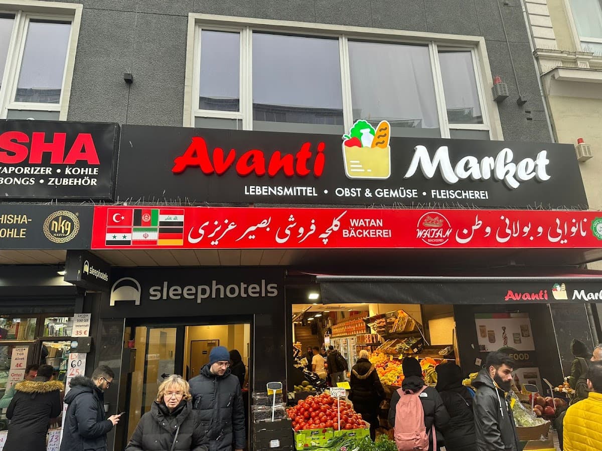 Wedding cake by Basir Azizi Konditorei کلچه پزی بصیر عزیزی