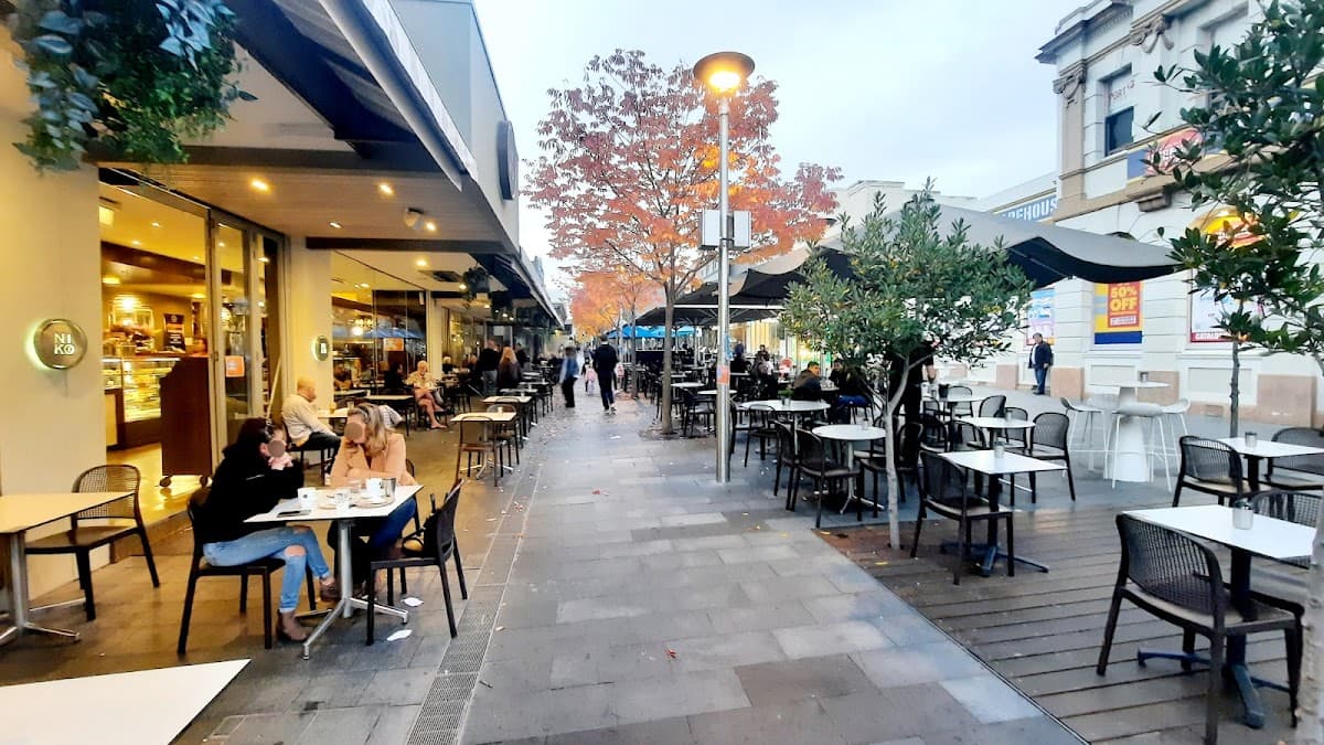 Wedding cake by Nikos Cakes