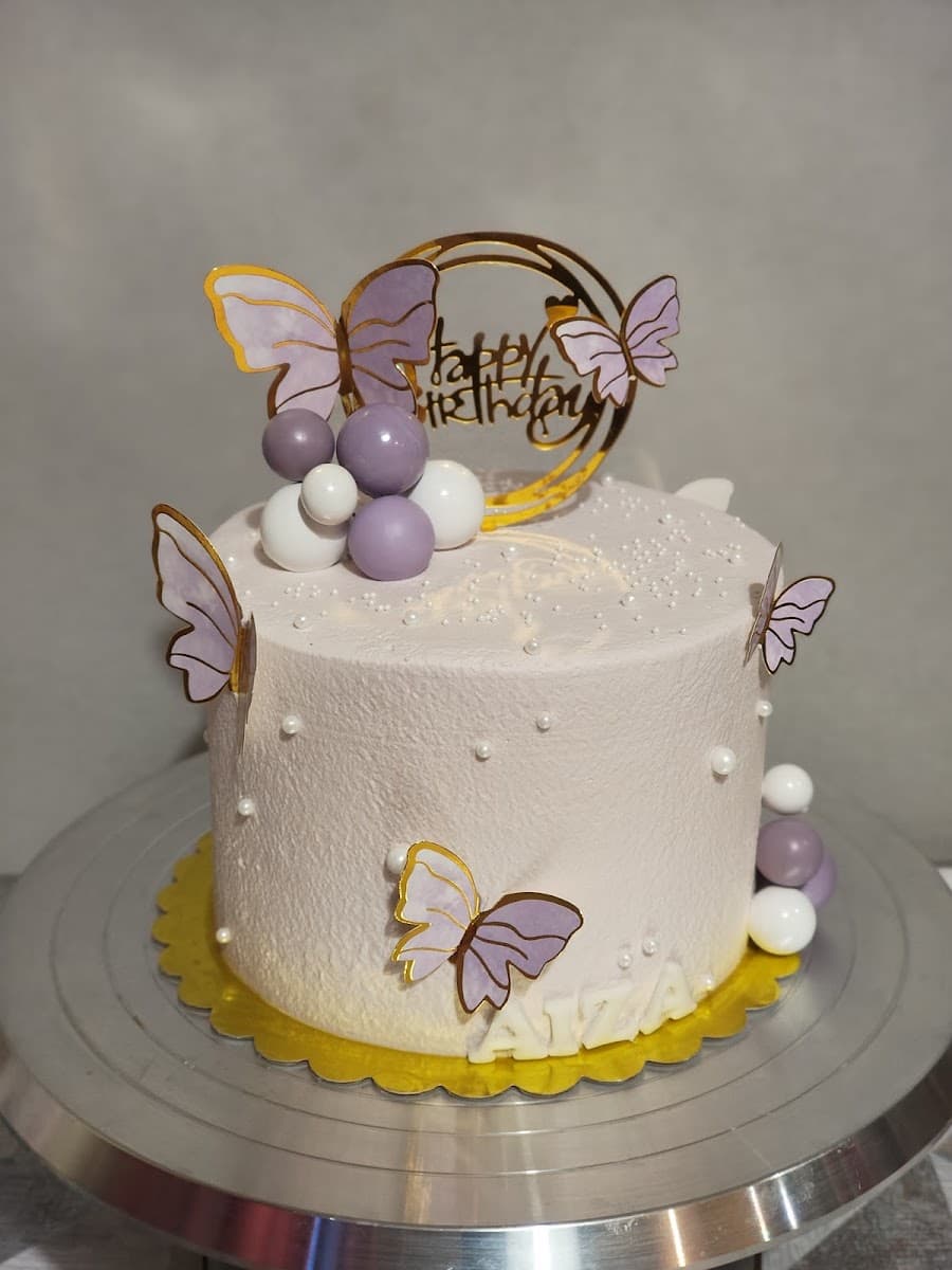 Wedding cake by Bakingatelier