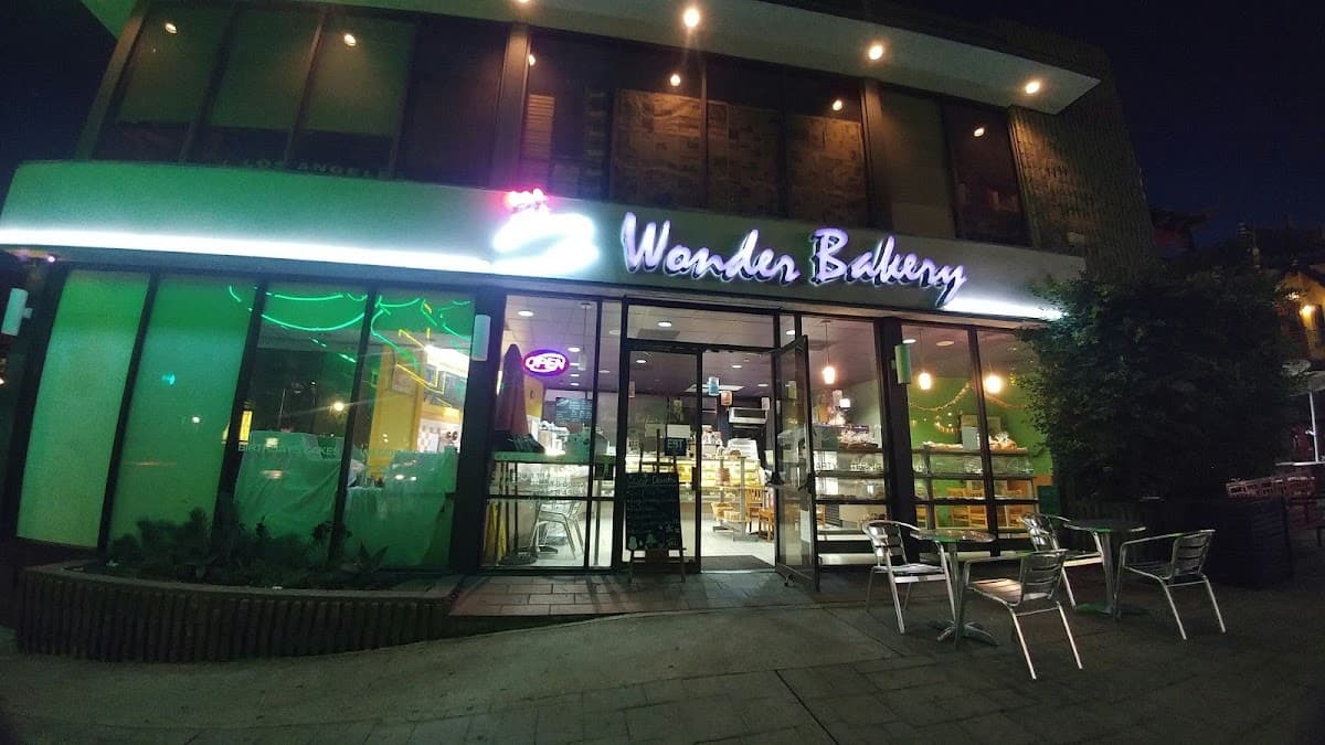 Wedding cake by Wonder Bakery