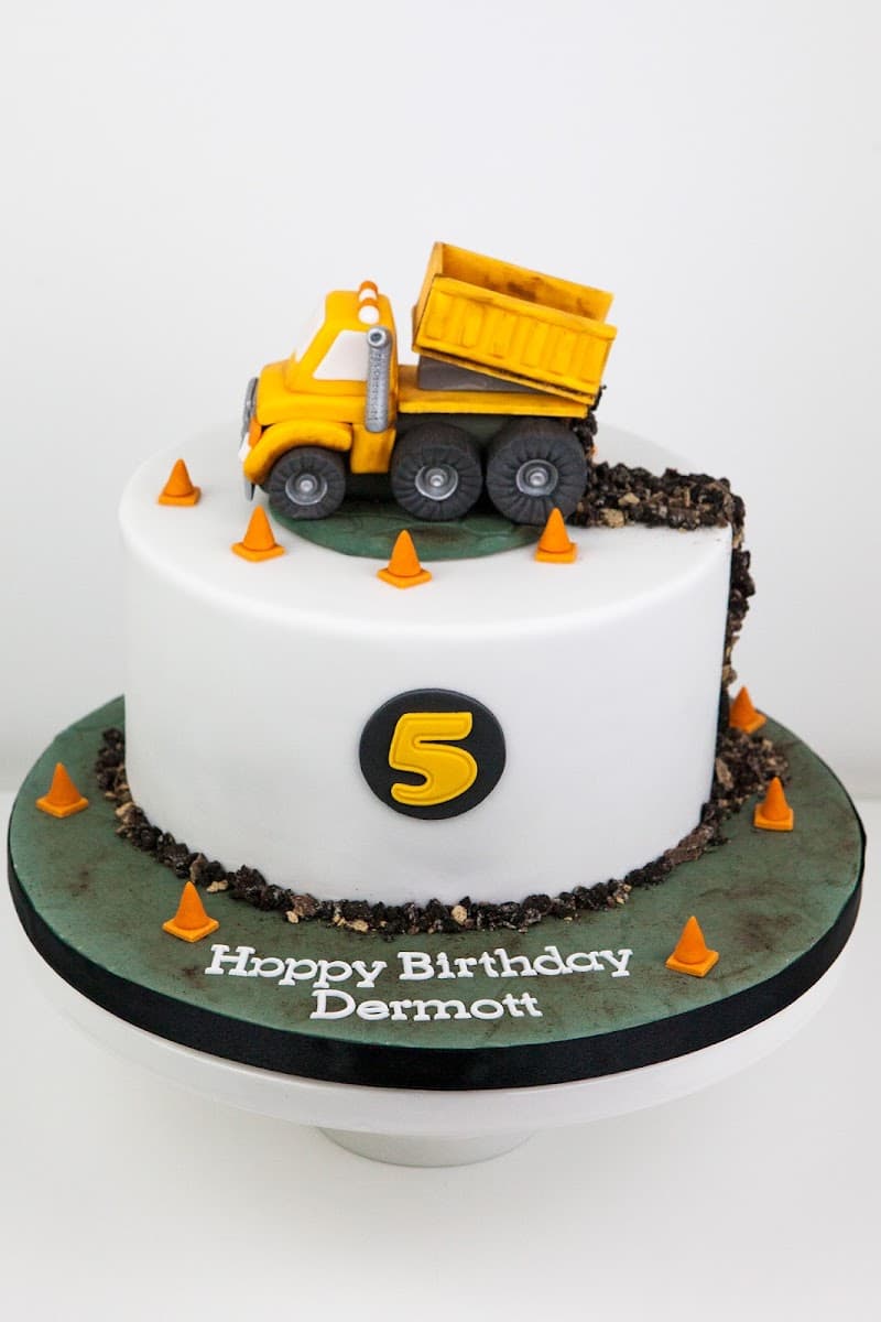 Wedding cake by Jessie's Magic Oven