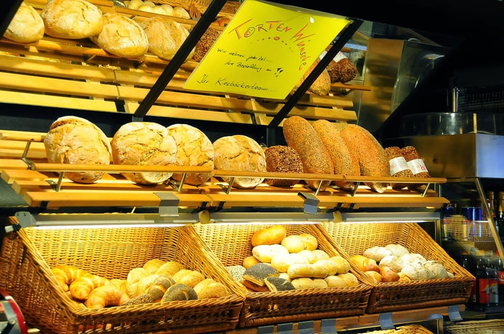 Wedding cake by Der Kiezbäcker