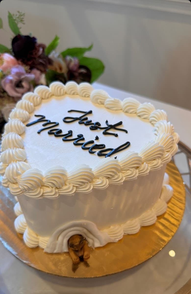 Wedding cake by Pretty Please Bakeshop